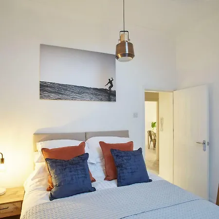 Host & - The Surfer's Loft Apartment Saltburn-by-the-Sea