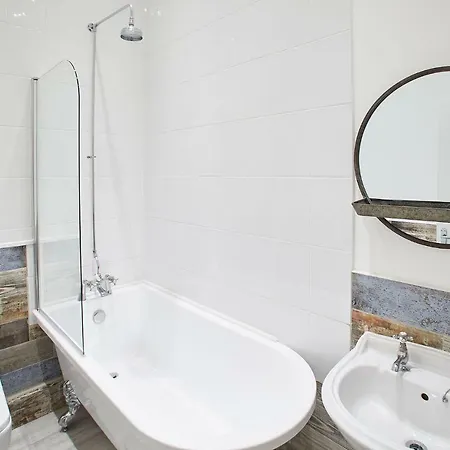 Host & - The Surfer's Loft